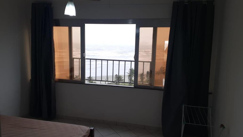 Apartamento Frente A Praia Peruíbe Eksteriør billede